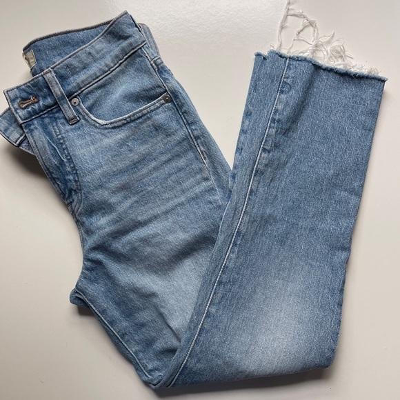 Madewell Denim - Madewell distressed light blue jeans 25p